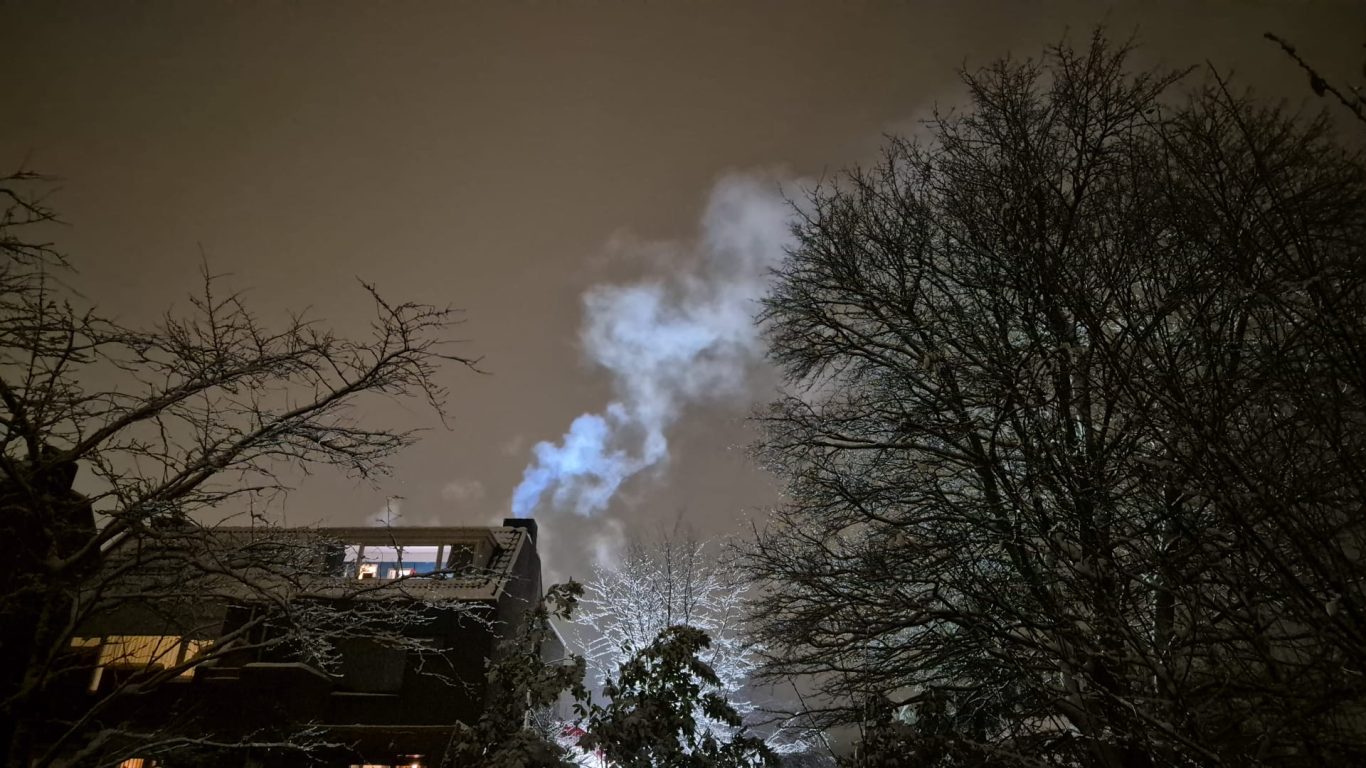 Middelbrand in schoorsteen Sikkelkruid Nieuwerkerk aan den IJssel