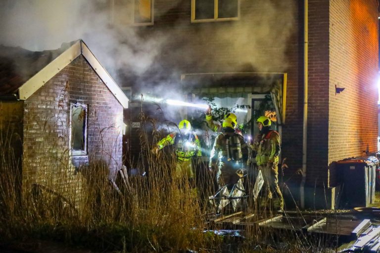 Brand in schuur Lijsterbesstraat Waddinxveen