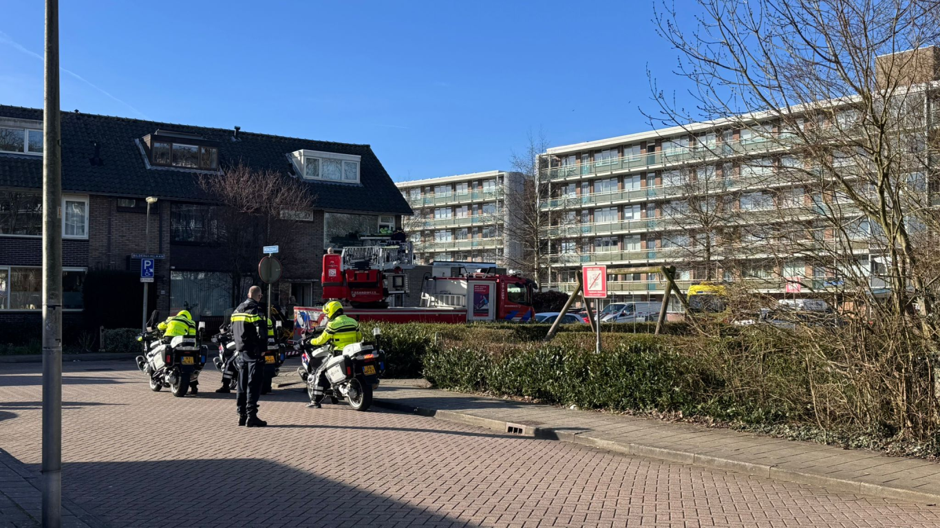 Hulpdiensten massaal ter plaatse bij incident in woning Waddinxveen