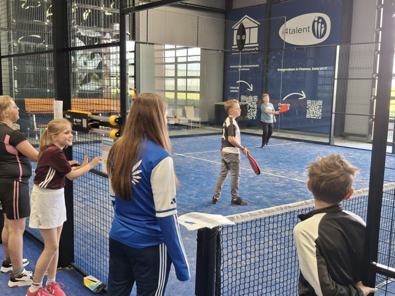 Eerste schoolsport Padeltoernooi een groot succes