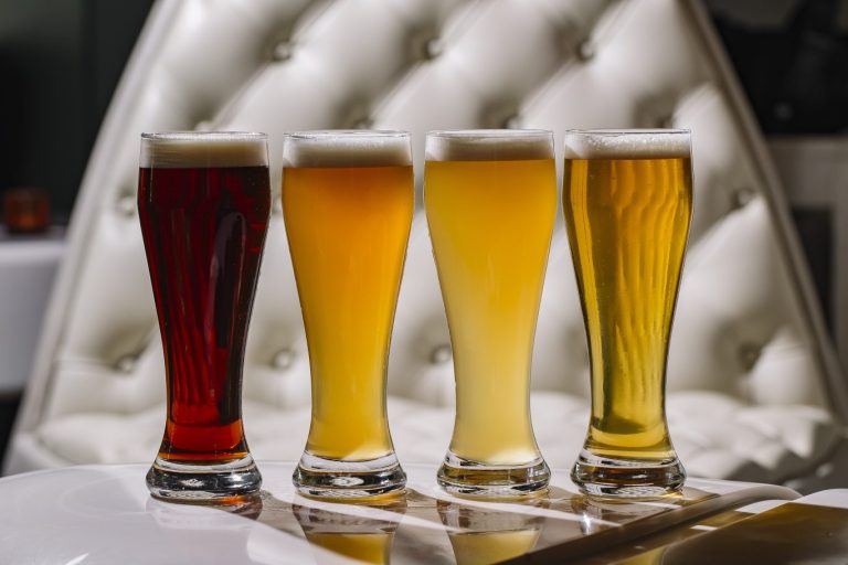 Bierproeverij bij Steenovens Klein Hitland