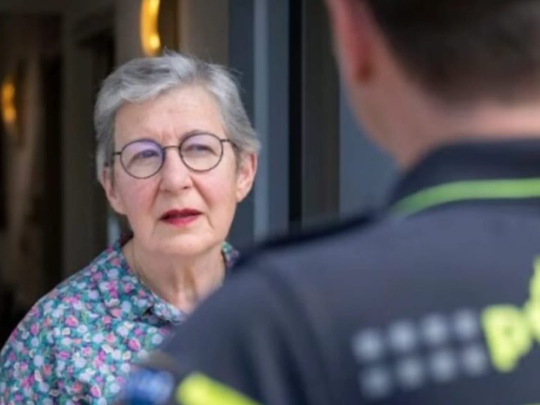 Politie zoekt getuigen na babbeltruc waarbij ouder echtpaar in Nieuwerkerk aan den IJssel werd opgelicht