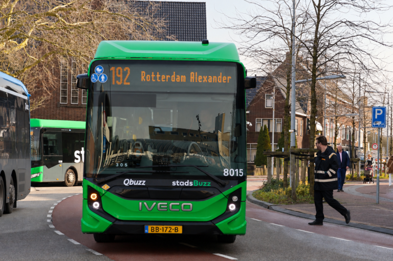 Qbuzz gaat nieuwe spitslijn tussen Westergouwe via Nieuwerkerk naar Alexander starten