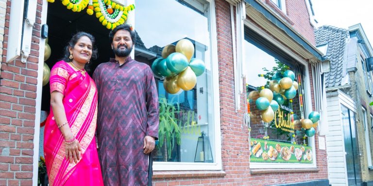 Openig Indaans restaurant Athidhi als daad van dankbaarheid aan de gemeenschap in Nieuwerkerk