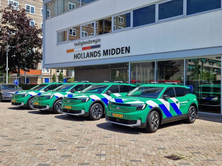 Officieren van Dienst Bevolkingszorg krijgen eigen piketvoertuigen