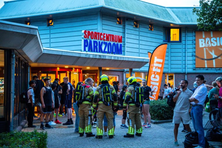 Sportcentrum Parkzoom ontruimt 200 sporters na vreemde lucht in kleedkamer