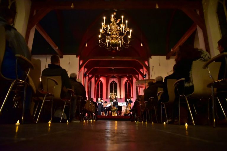 Voorverkoop gestart voor 10e Flying Eagle Concert bij kaarslicht in Moordrecht 
