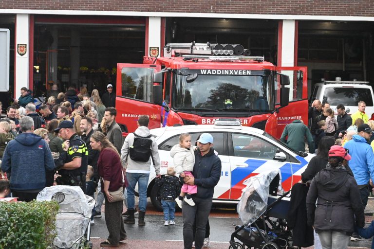 Grote belangstelling voor 112-dag bij brandweerkazerne Waddinxveen