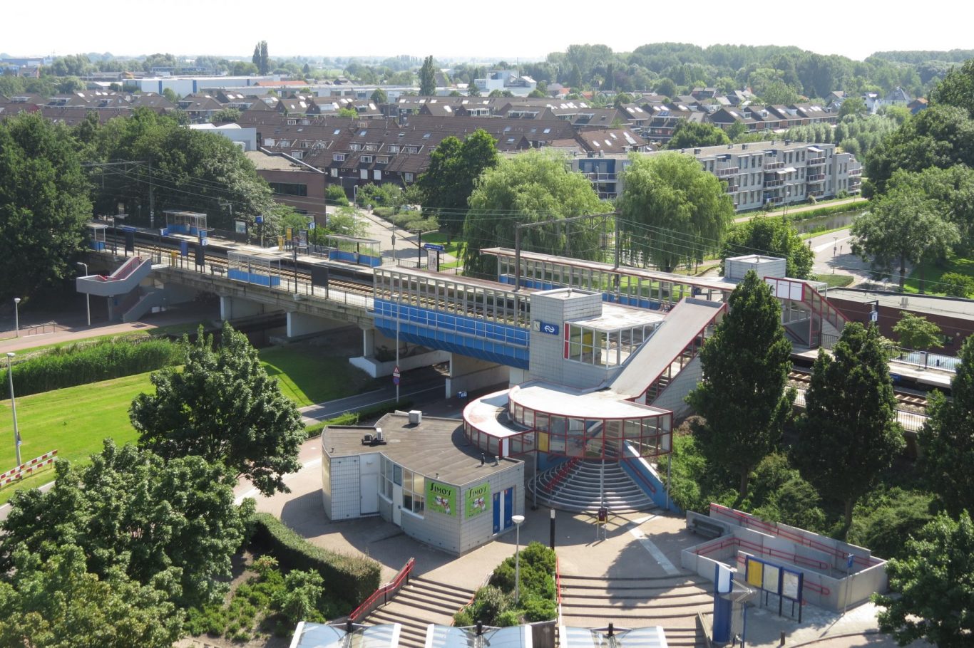 Prorail Pleegt Onderhoud Aan Liftschacht Treinstation Nieuwerkerk 