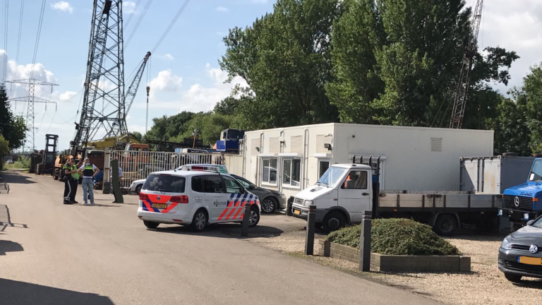 Twee mannen weg op scooter na overval Hoofdweg-Zuid Nieuwerkerk
